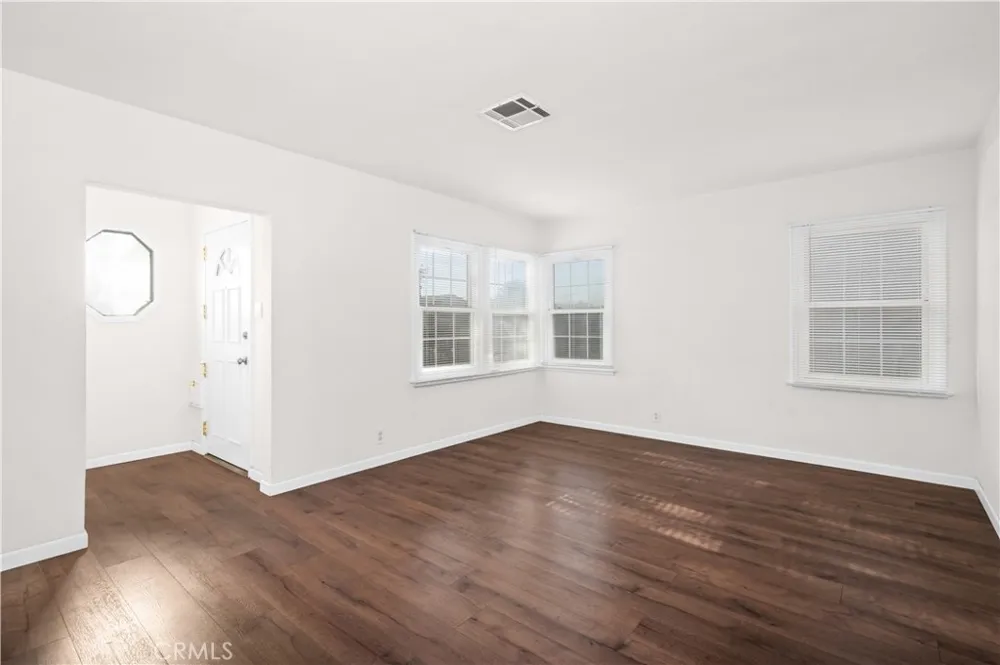 10910 S Burl Inglewood, CA 90304