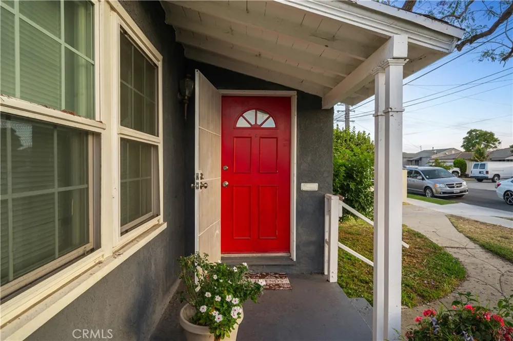 10910 S Burl Inglewood, CA 90304