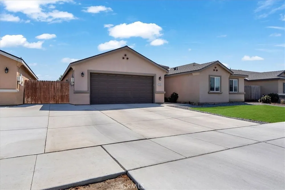 2439 Madeline Drive Hanford, CA 93230