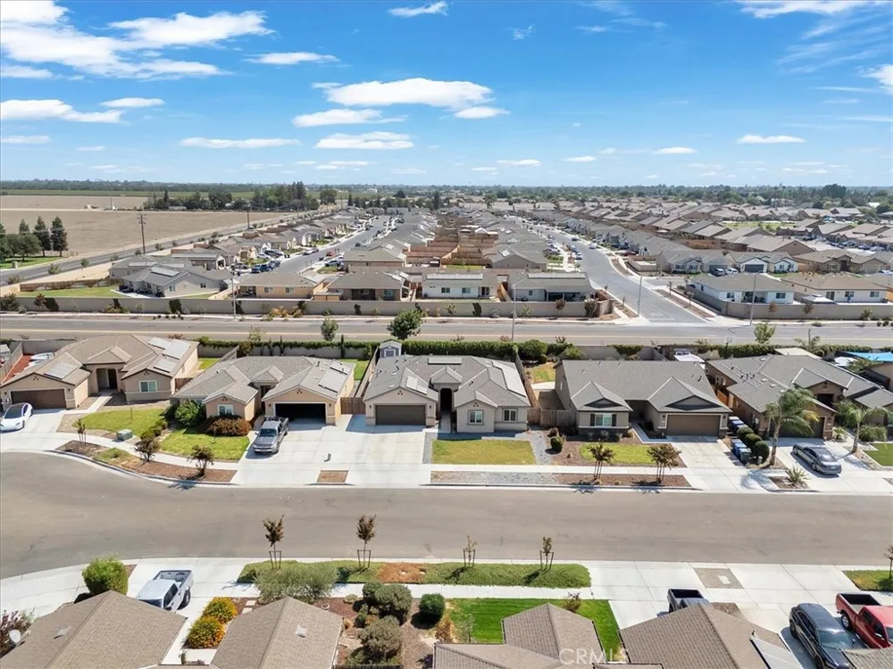 2439 Madeline Drive Hanford, CA 93230