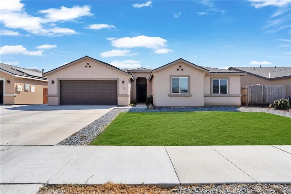 2439 Madeline Drive Hanford, CA 93230