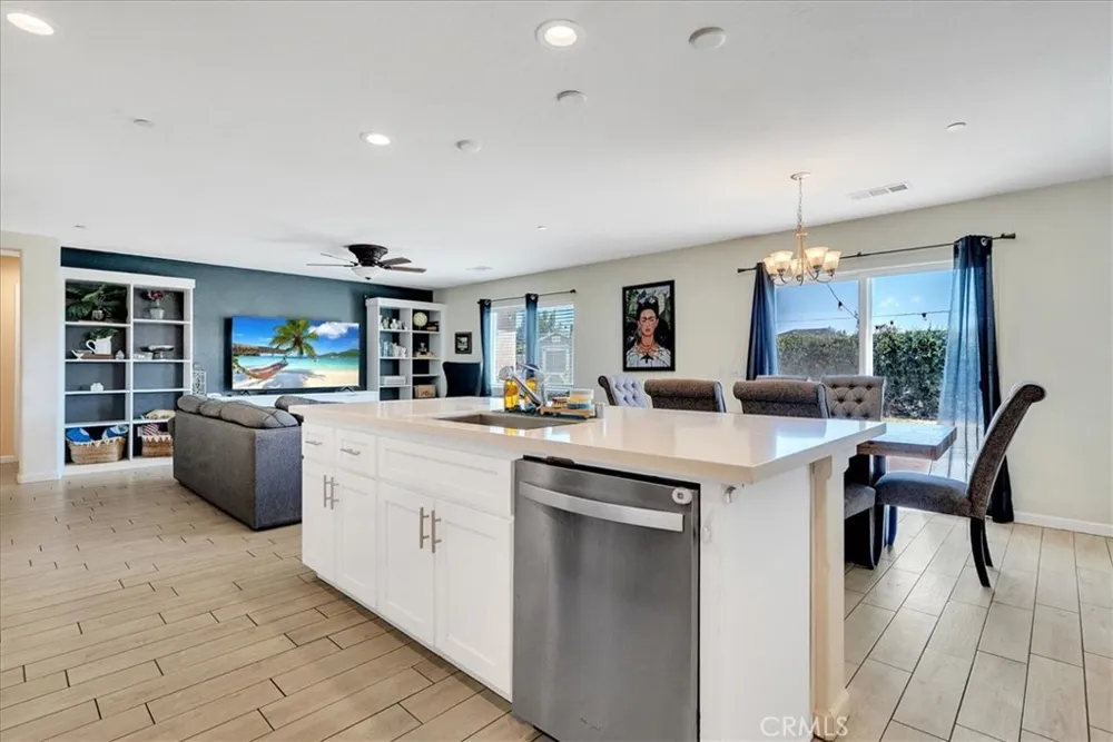 2439 Madeline Drive Hanford, CA 93230