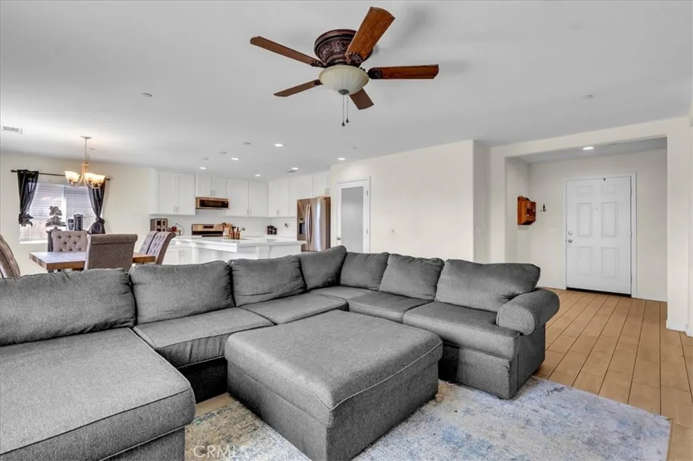 2439 Madeline Drive Hanford, CA 93230