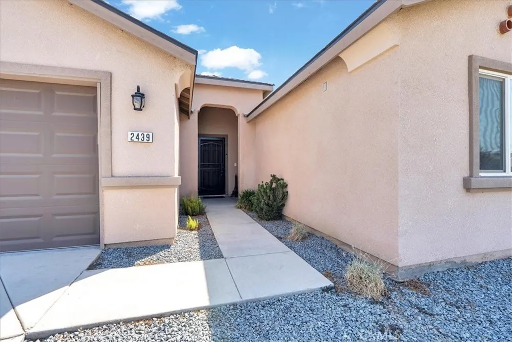 2439 Madeline Drive Hanford, CA 93230