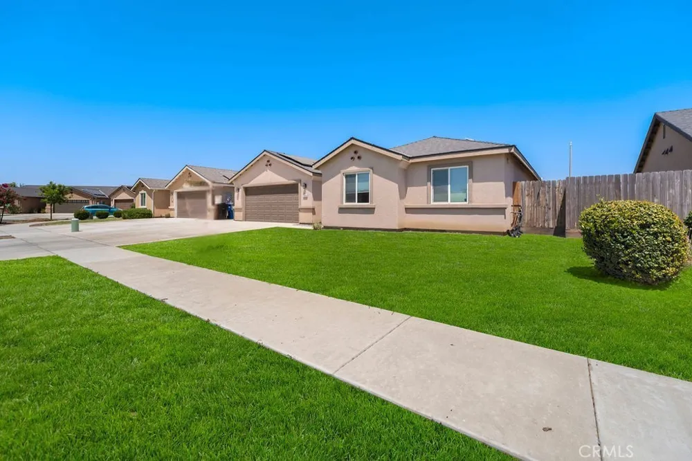2439 Madeline Drive Hanford, CA 93230