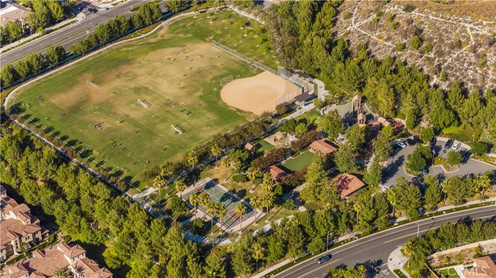 17 Swift Lake Forest, CA 92630