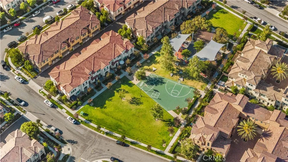 17 Swift Lake Forest, CA 92630