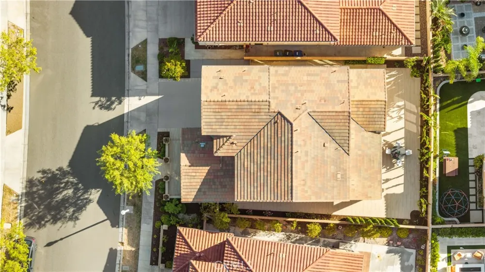 17 Swift Lake Forest, CA 92630