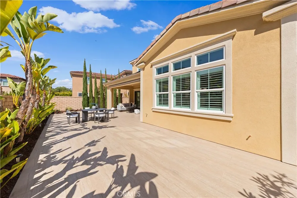 17 Swift Lake Forest, CA 92630