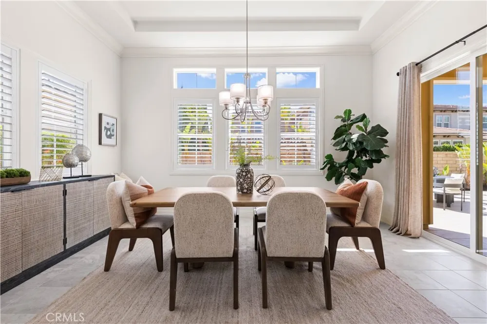 17 Swift Lake Forest, CA 92630