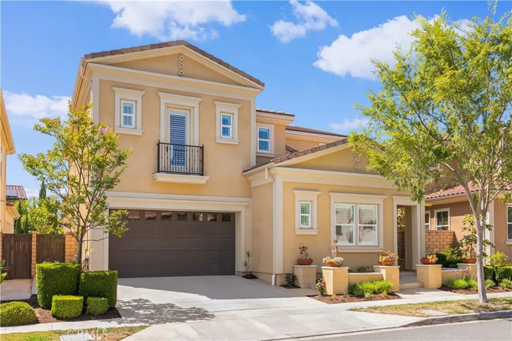 17 Swift Lake Forest, CA 92630