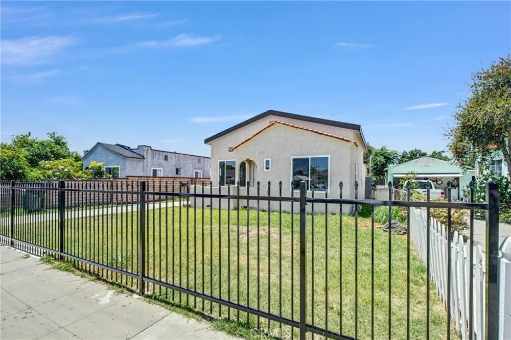 3829 Clark Avenue El Monte, CA 91731