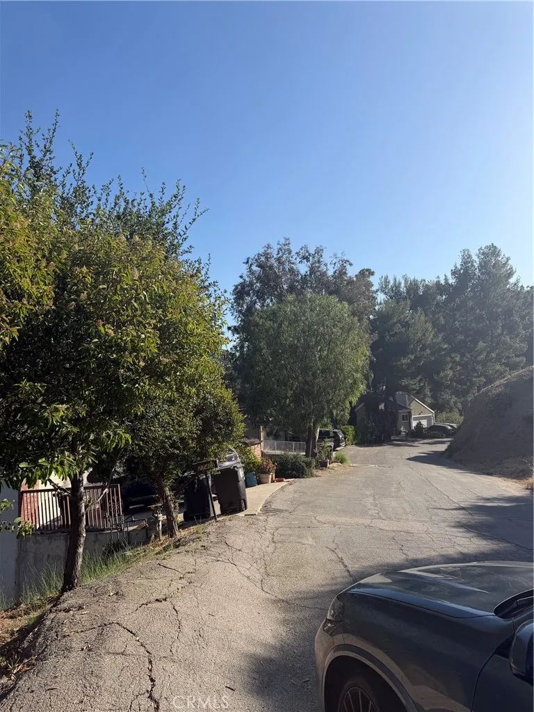 Kennington Drive Glendale, CA 91206