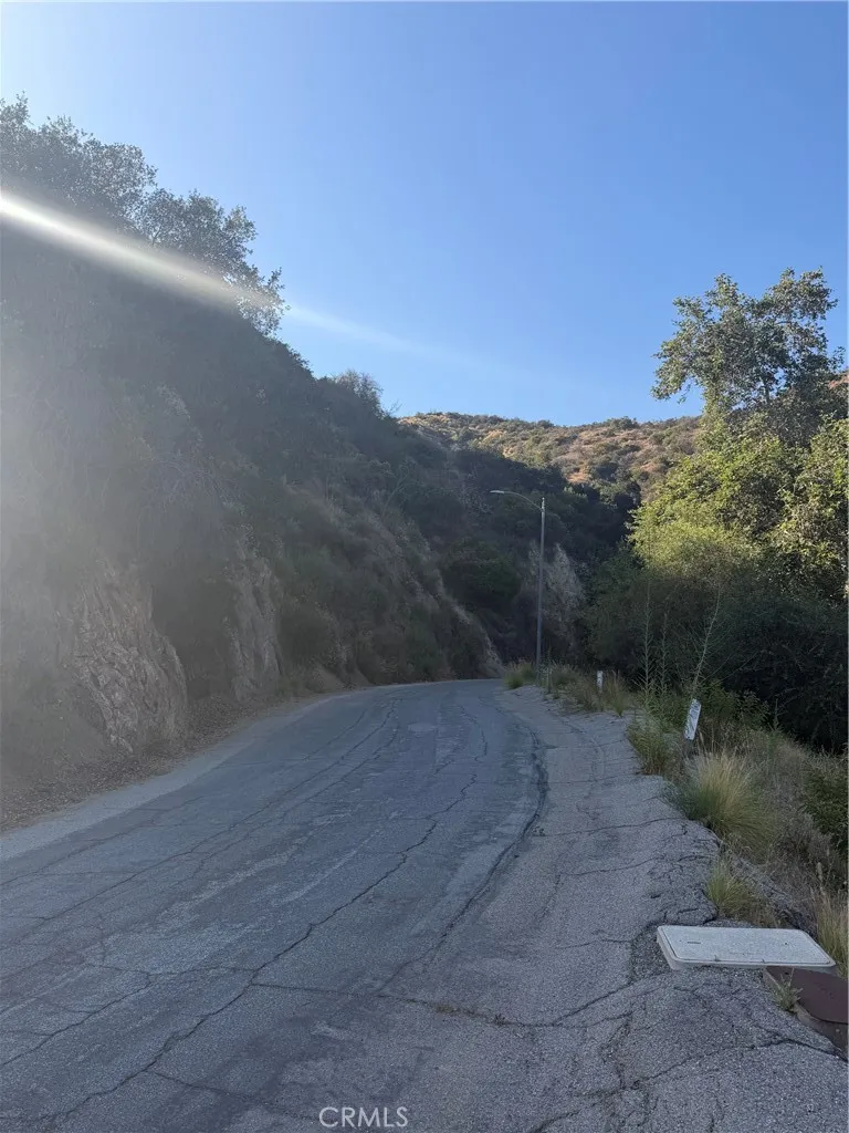 Kennington Drive Glendale, CA 91206