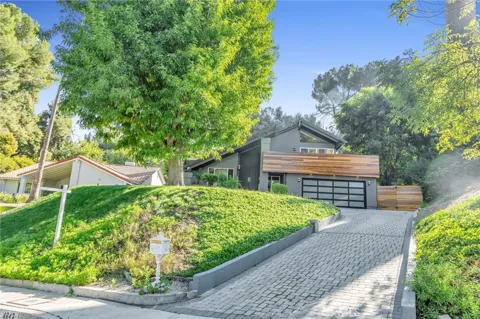 4642 Poe Avenue