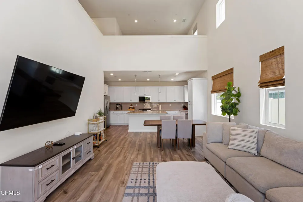 2169 Pomegranate Street Santa Paula, CA 93060