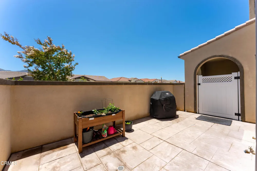 2169 Pomegranate Street Santa Paula, CA 93060