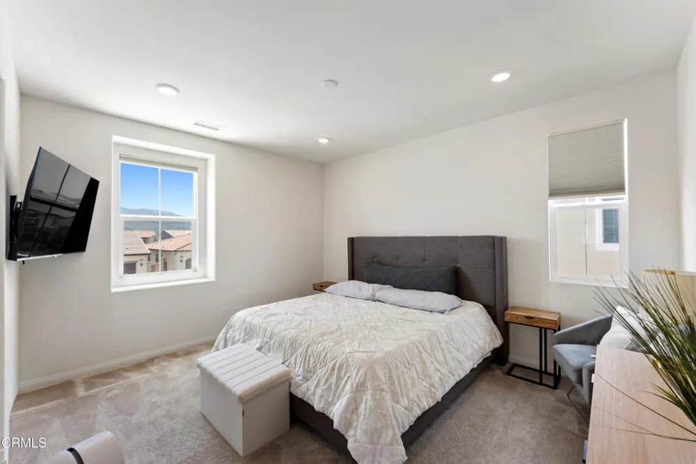 2169 Pomegranate Street Santa Paula, CA 93060