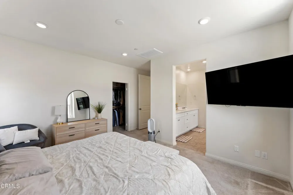 2169 Pomegranate Street Santa Paula, CA 93060