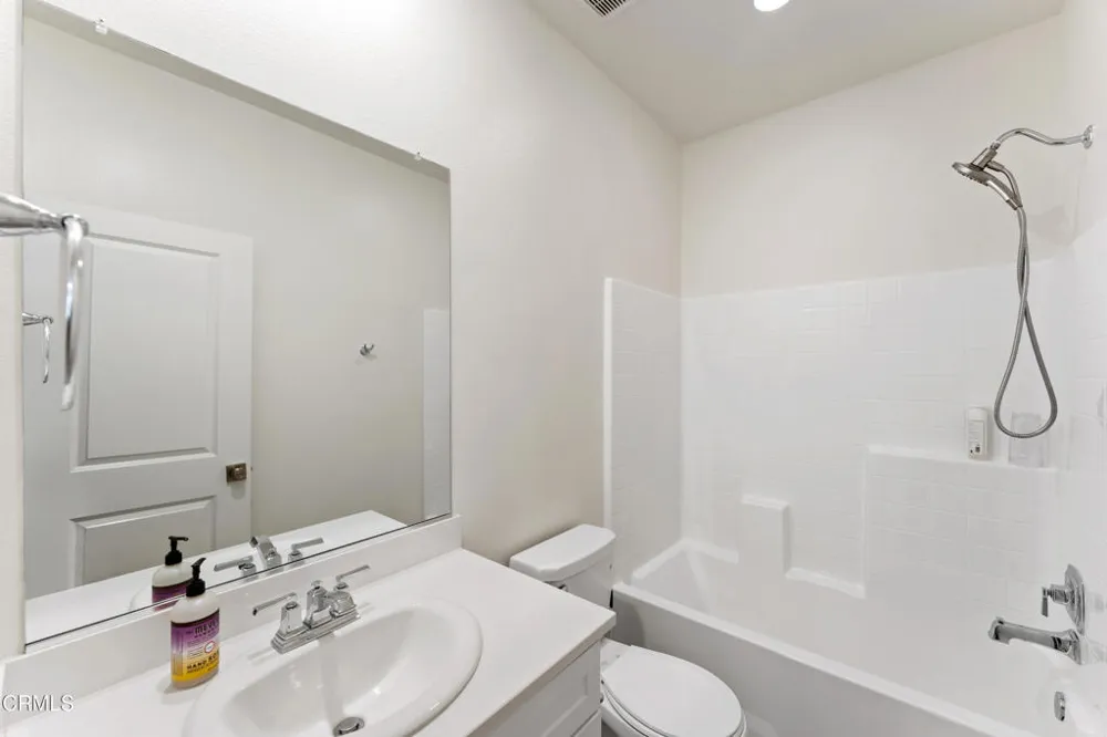 2169 Pomegranate Street Santa Paula, CA 93060