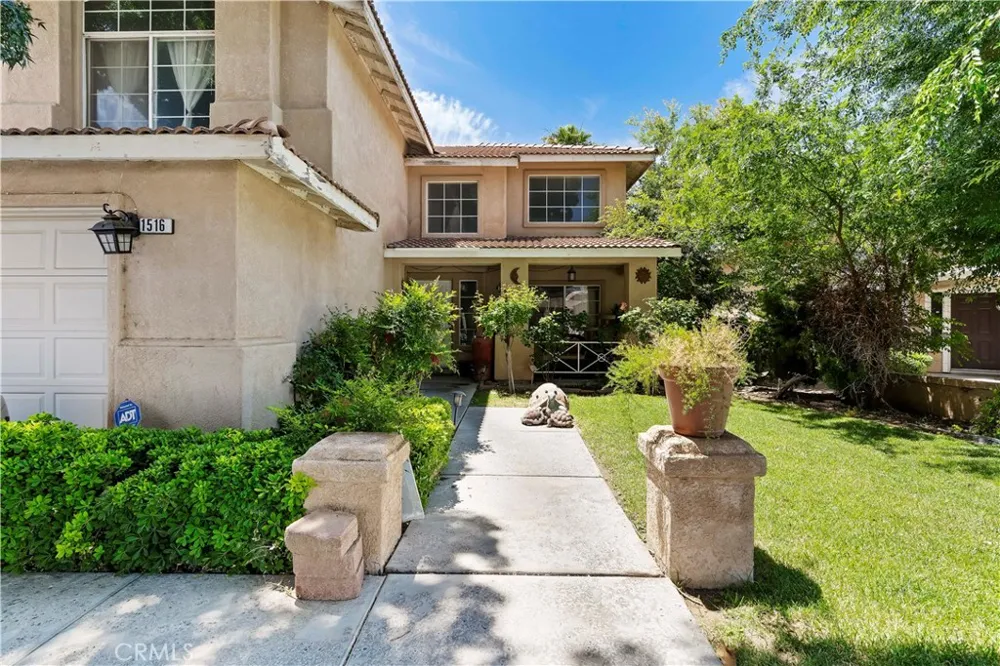 1516 W Avenue H4 Lancaster, CA 93534