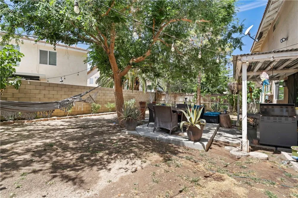 1516 W Avenue H4 Lancaster, CA 93534