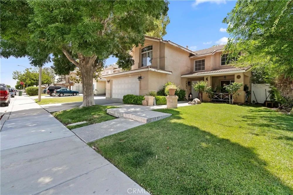 1516 W Avenue H4 Lancaster, CA 93534