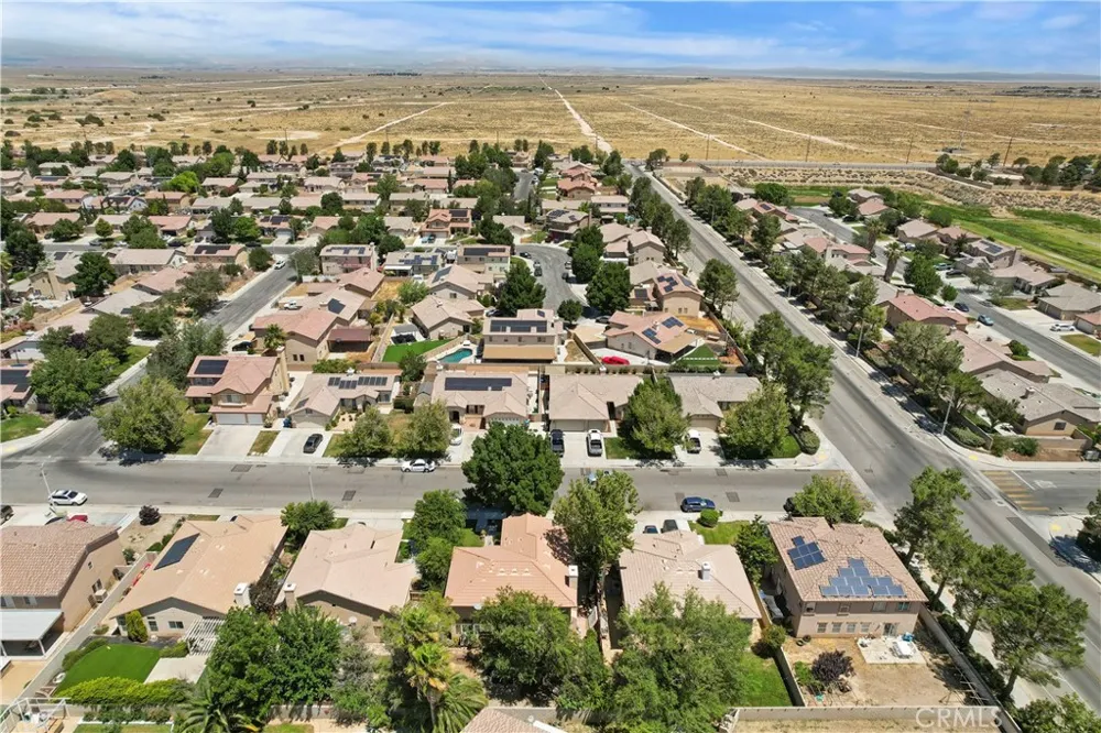 1516 W Avenue H4 Lancaster, CA 93534