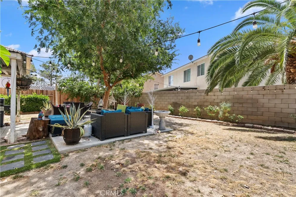 1516 W Avenue H4 Lancaster, CA 93534