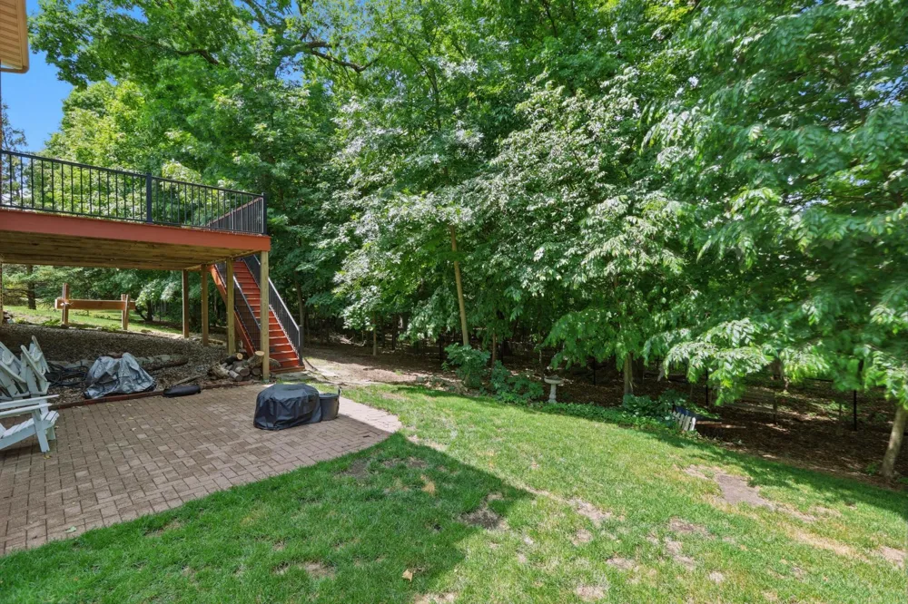 9142 Woodland Drive Saint Bonifacius, MN 55375
