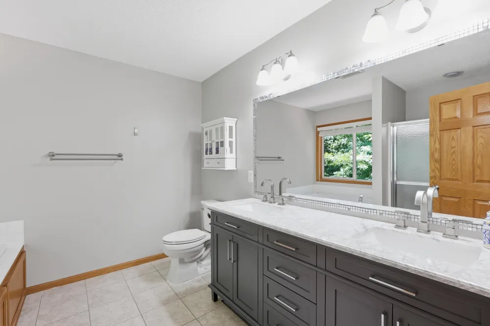 9142 Woodland Drive Saint Bonifacius, MN 55375