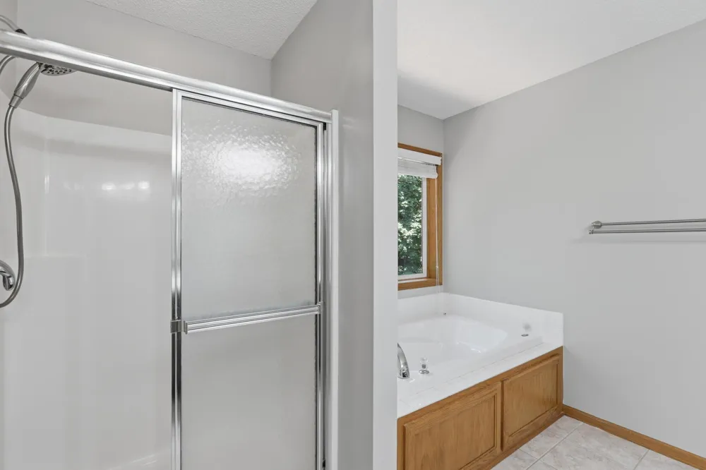 9142 Woodland Drive Saint Bonifacius, MN 55375