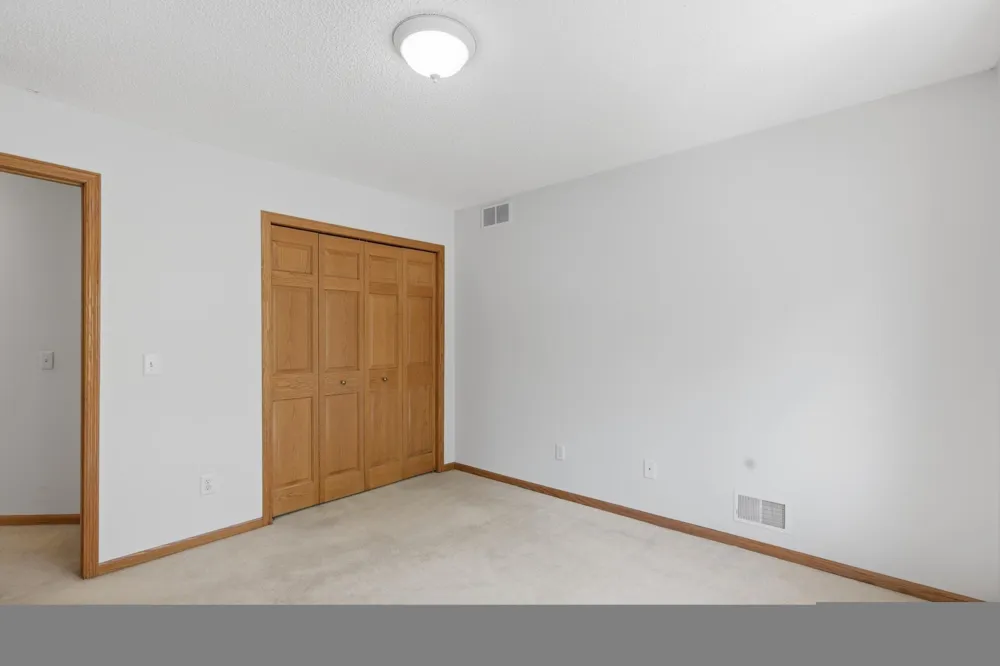 9142 Woodland Drive Saint Bonifacius, MN 55375