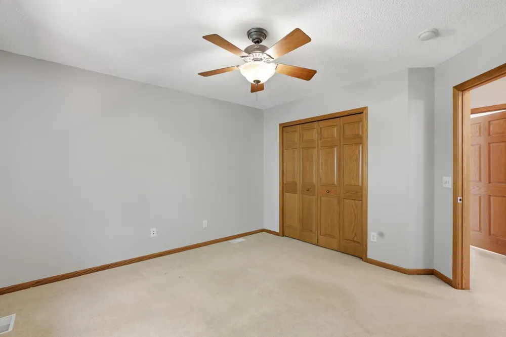 9142 Woodland Drive Saint Bonifacius, MN 55375