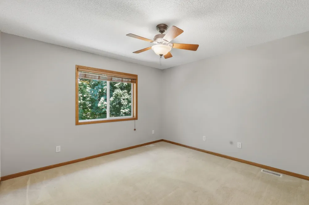 9142 Woodland Drive Saint Bonifacius, MN 55375