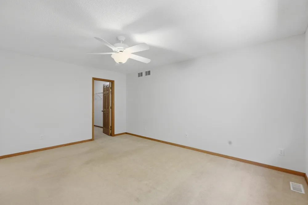 9142 Woodland Drive Saint Bonifacius, MN 55375