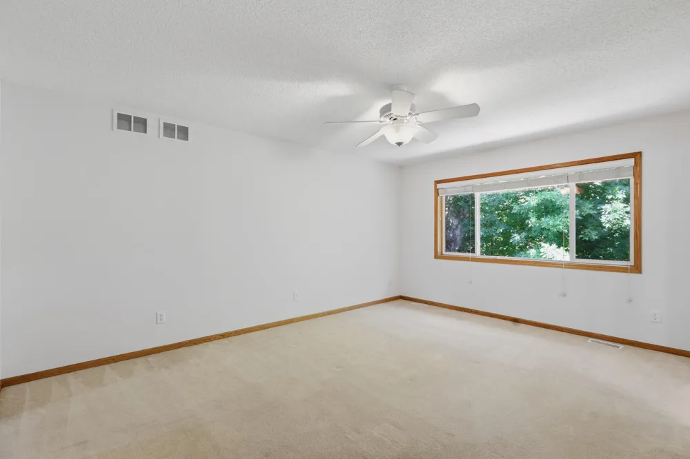 9142 Woodland Drive Saint Bonifacius, MN 55375