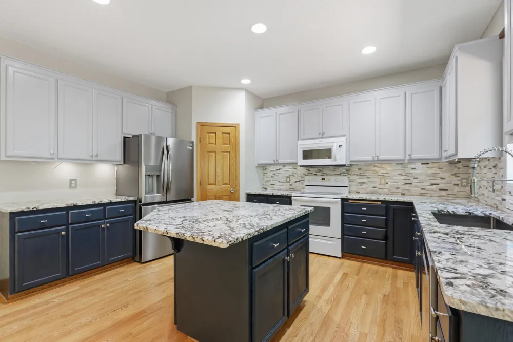 9142 Woodland Drive Saint Bonifacius, MN 55375