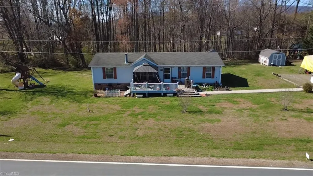 1090 Chestnut Grove Road King, NC 27021