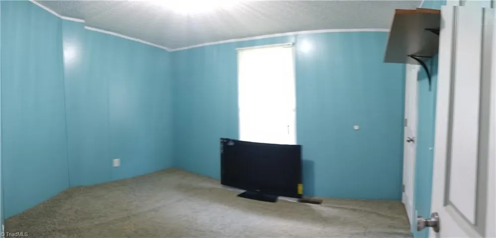 1090 Chestnut Grove Road King, NC 27021