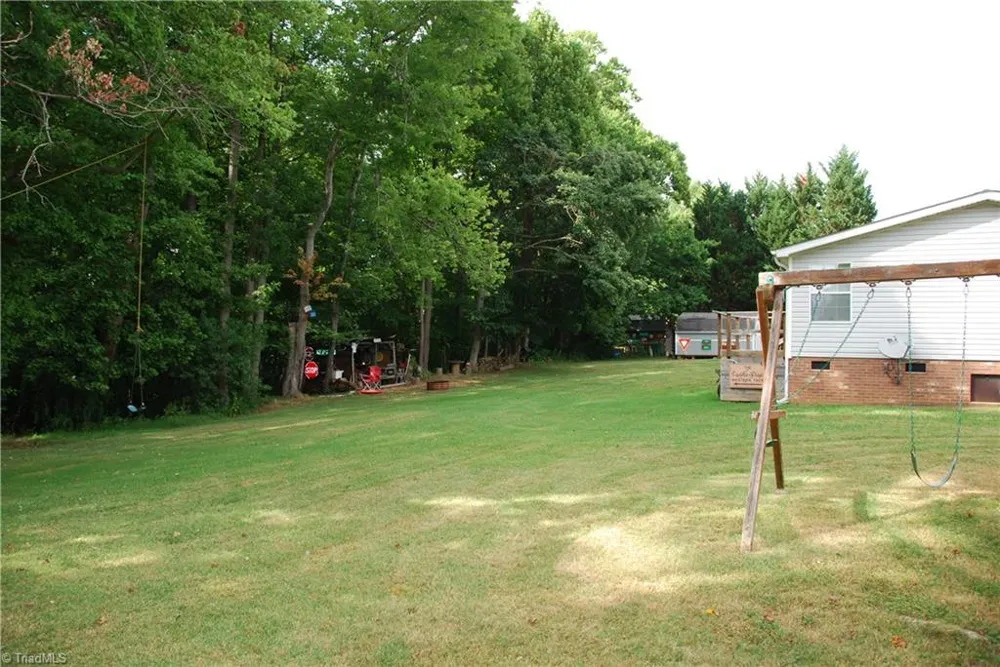 1090 Chestnut Grove Road King, NC 27021