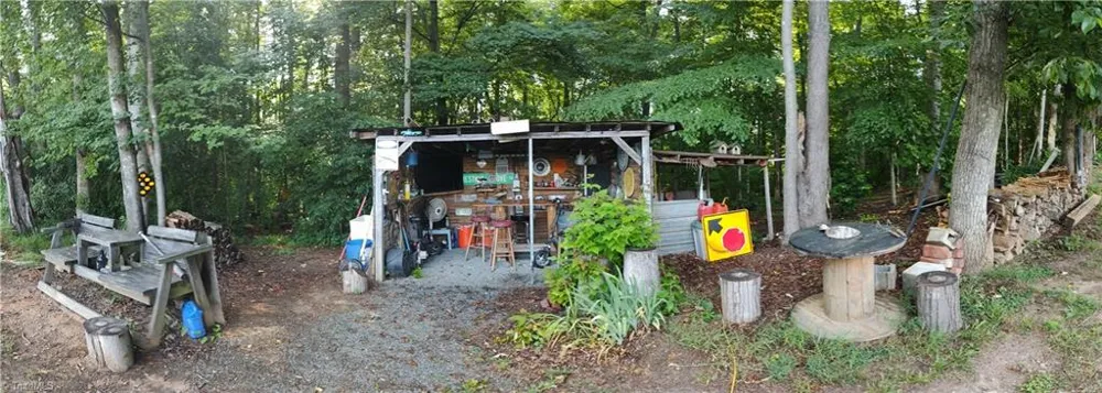 1090 Chestnut Grove Road King, NC 27021