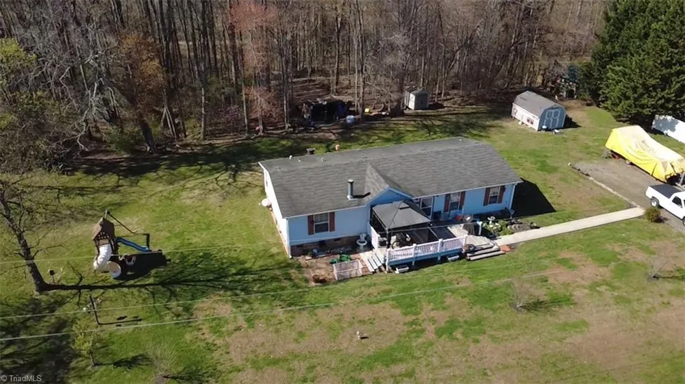 1090 Chestnut Grove Road King, NC 27021