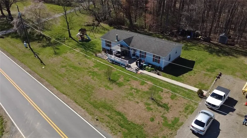 1090 Chestnut Grove Road King, NC 27021