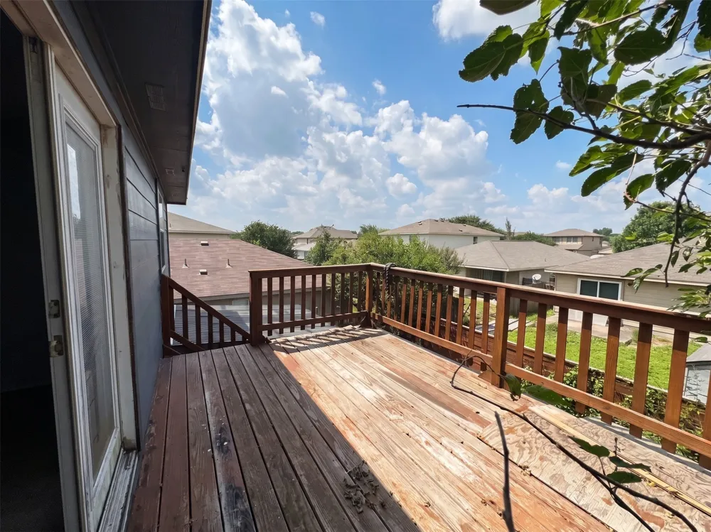 12512 La Paz Lane Del Valle, TX 78617
