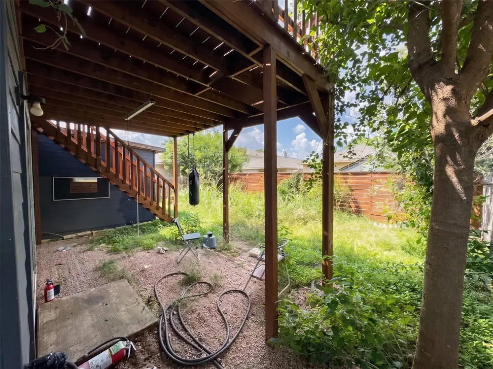 12512 La Paz Lane Del Valle, TX 78617