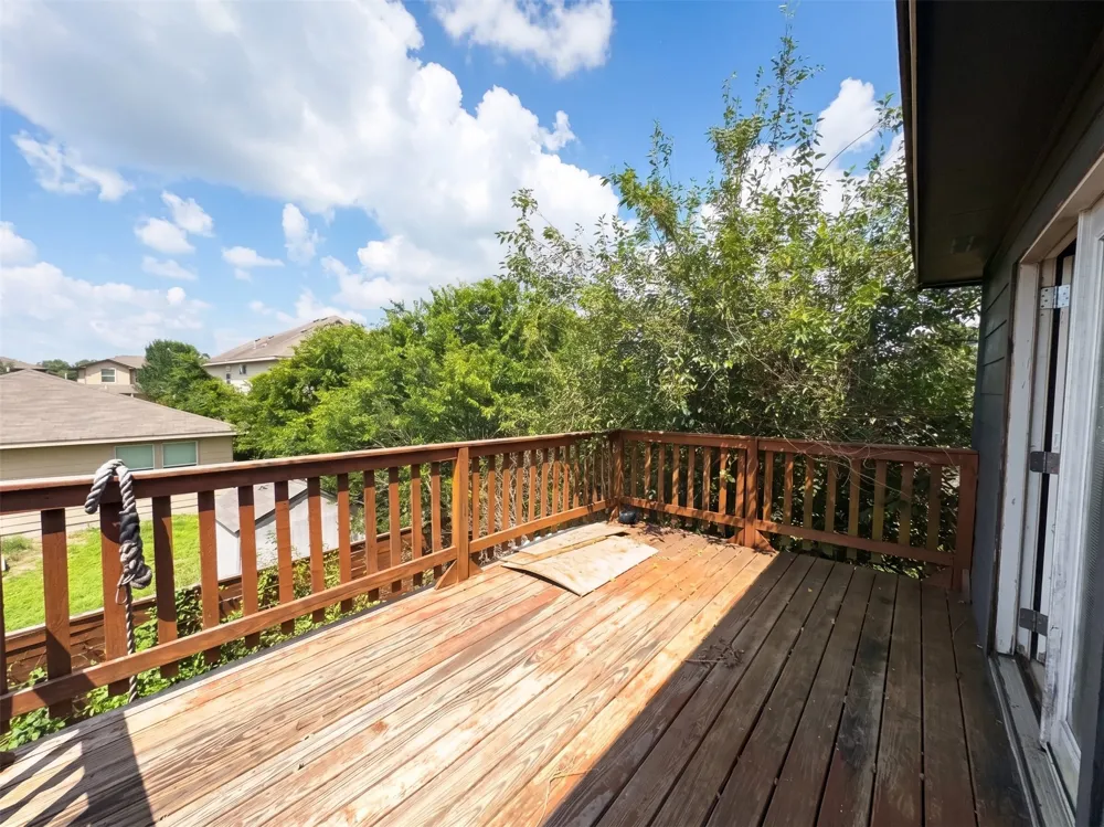 12512 La Paz Lane Del Valle, TX 78617