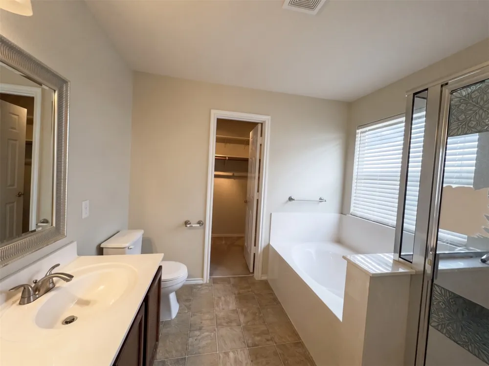 12512 La Paz Lane Del Valle, TX 78617