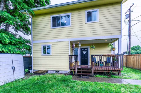 106 2nd Street NE