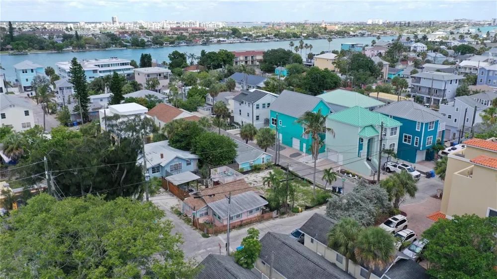 101 95TH AVENUE Treasure Island, FL 33706